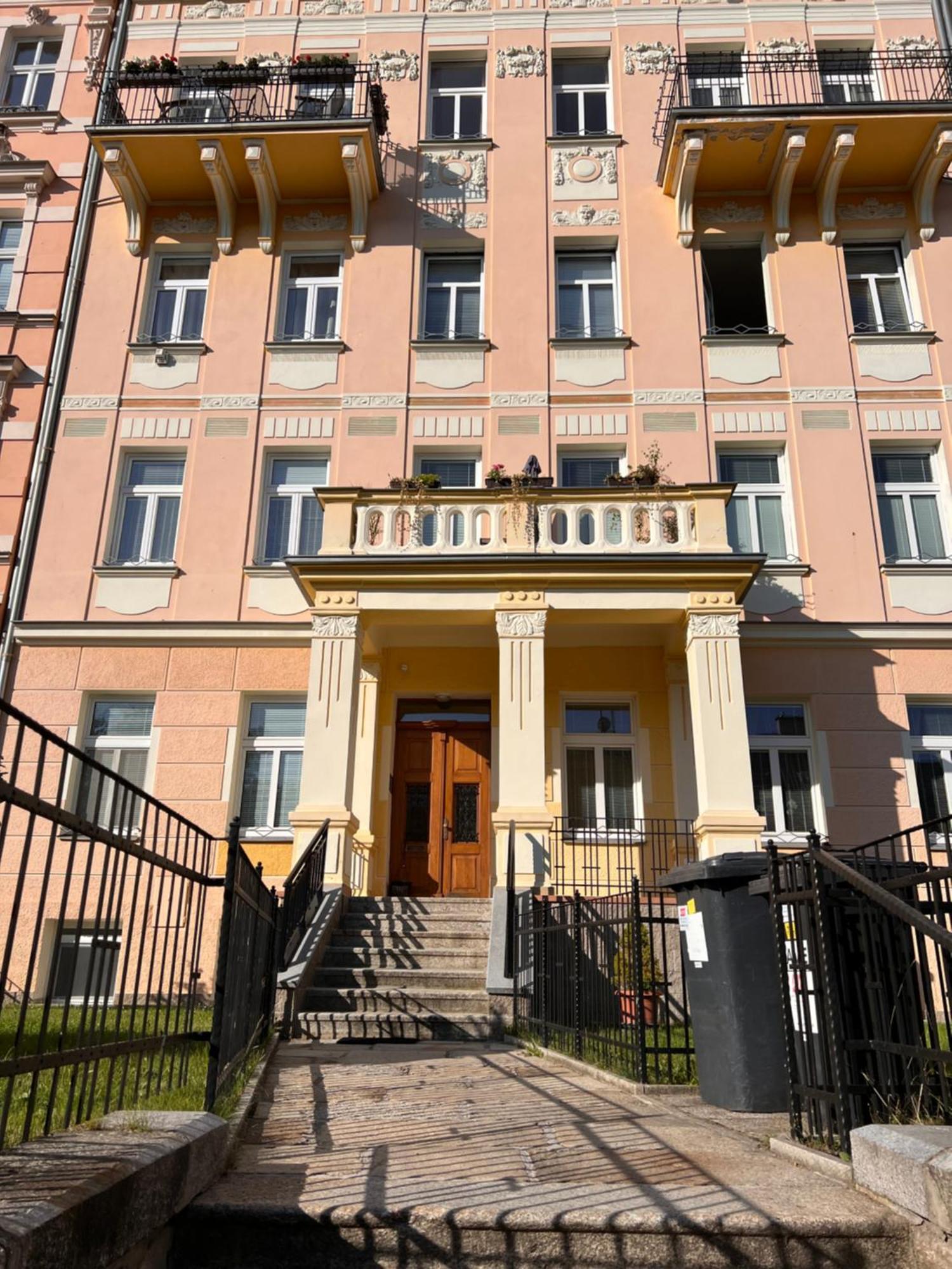 Jurincom Apartments Na Vyhlidce カルロヴィ・ヴァリ エクステリア 写真